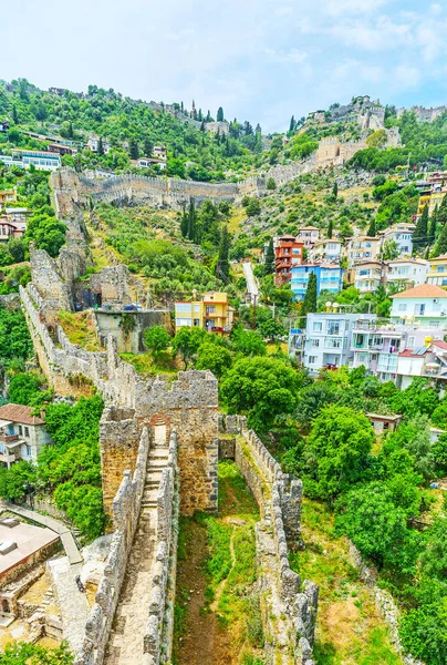 The winding fortress wall in Alanya