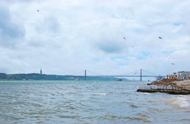 Tagus Nehri tarafından yürüyüş