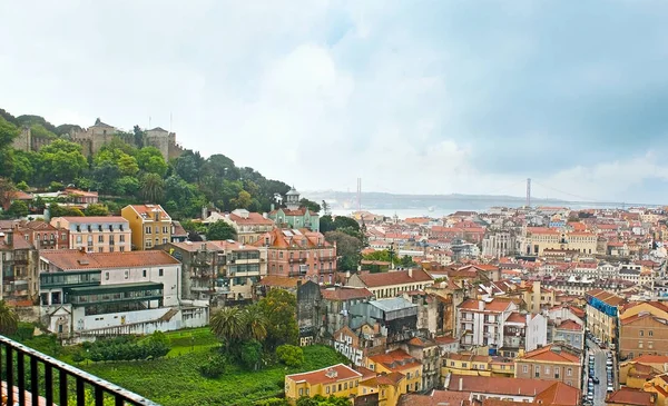 As nuvens chuvosas sobre Lisboa — Fotografia de Stock
