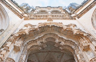 Batalha Manastırı bitmemiş kilisede iyi kalıpları