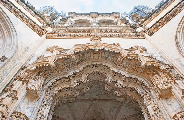 Batalha Manastırı bitmemiş kilisede iyi kalıpları