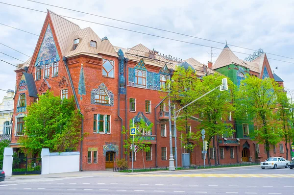 Reich dekoriertes Haus — Stockfoto