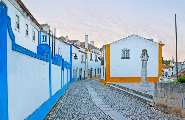 La strada centrale di Obidos — Foto Stock