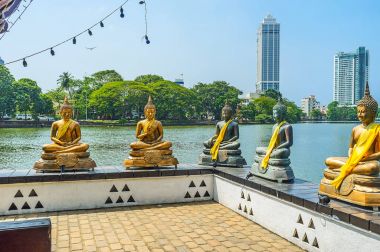 Ziyaret Seema Malaka tapınakta Colombo