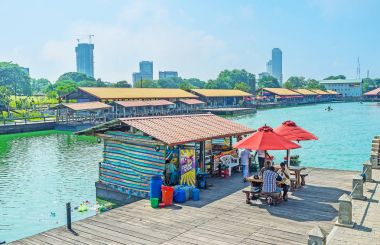 Colombo Beira gölde küçük kafe