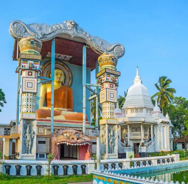 Negombo tapınakta Angurukaramulla