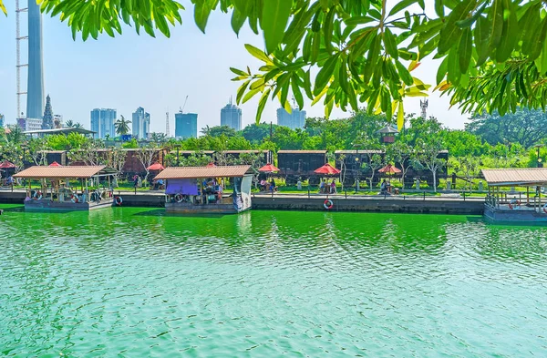 Colombo Beira gölde boyunca yürüyüş