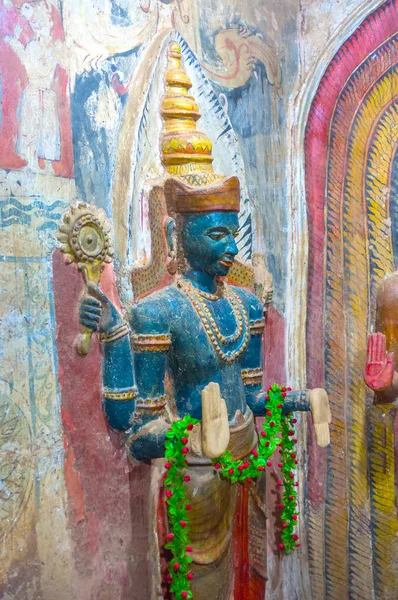 Средневековая статуя Вишну — стоковое фото