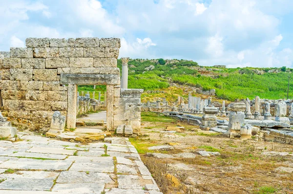 Harabeleri, Perge, Türkiye