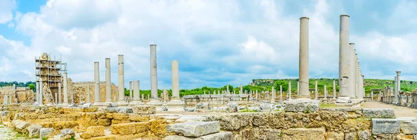 Панорама Tholos в Перге — стокове фото