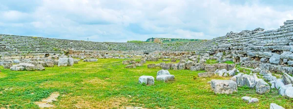 Perge stadyumda