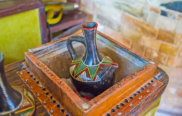 Приготовьте эфиопский кофе. — стоковое фото