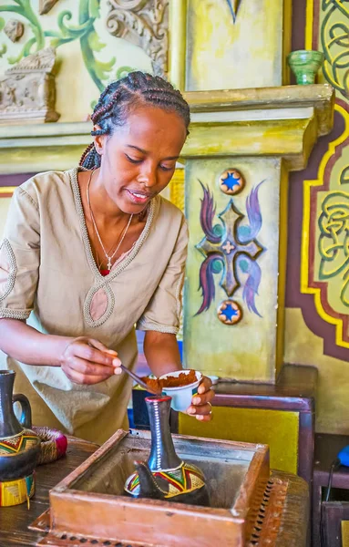 Kahve Etiyopya jebena tencereye ekleyin için