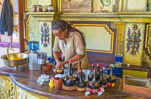Takarítás a kávébab Ethiopean ünnepség — Stock Fotó