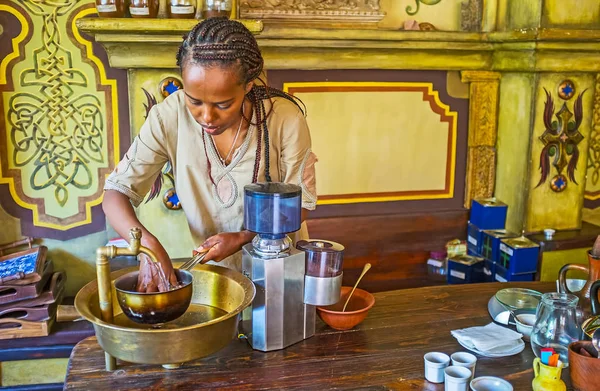 Kahve çekirdekleri temizlemek için