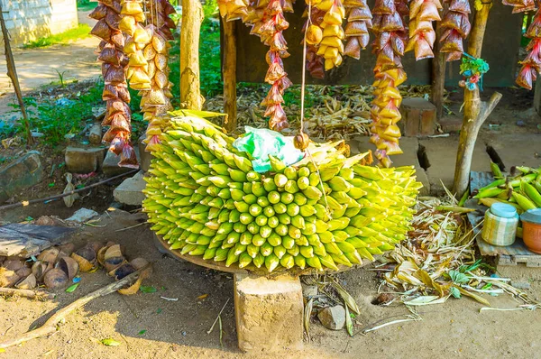 Heap of corncobs in Sri Lanka — Stock Photo, Image