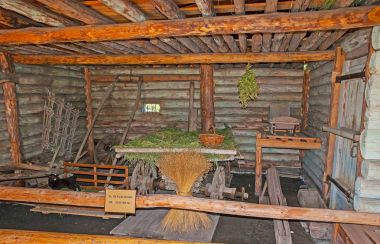 Eski ahır içinde Suzdal Müzesi ahşap Mimarlık