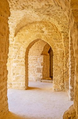 Ribat, Monastir koridorlar
