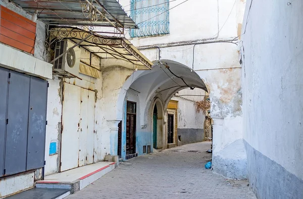 Sich in der Medina von Tunis zu verlieren — Stockfoto