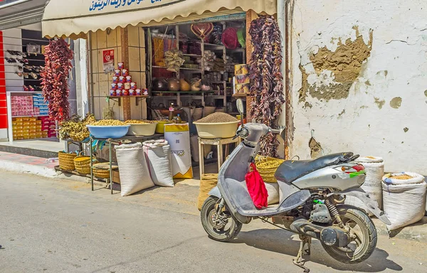 Bir Monastir market gıda ahır