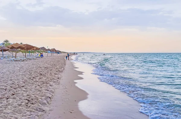 De schemering op El Kantaoui strand — Stockfoto