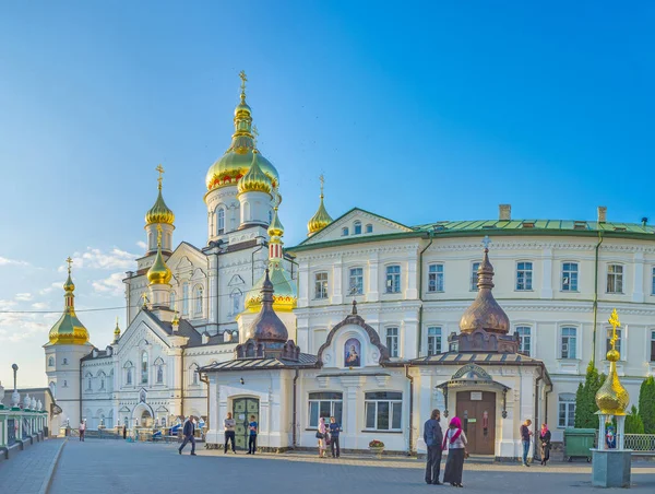 The courtyard of Pochayiv Lavra — Stock Photo, Image