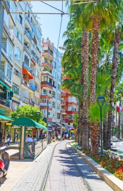 Atatürk Bulvarı, Antalya'da tramvay hattı