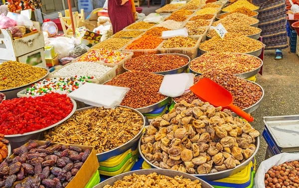 La amplia gama de frutos secos en Antalya —  Fotos de Stock