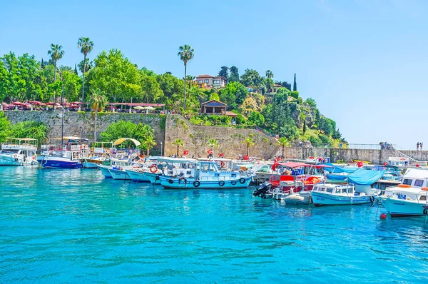 Os barcos em Antalya marina — Fotografia de Stock