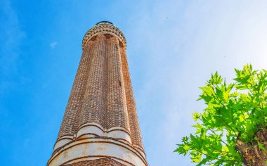 Yivliminare (Alaaddin, Ulu) caminin minaresi Antalya'da