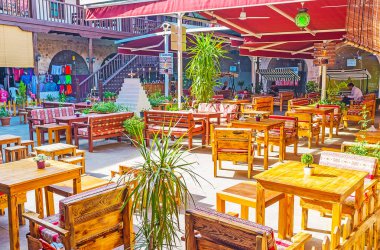 Antalya'nın eski şehir restoranlarda