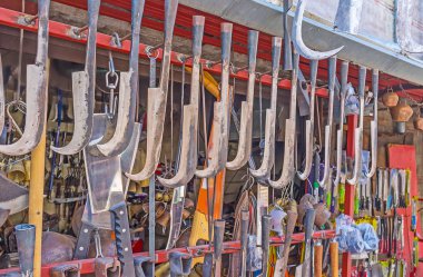 Antalya metal ürünleri pazarında tarım araçları