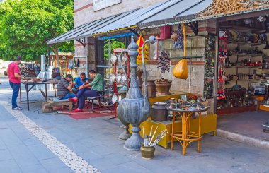 Antalya'da metal ürünleri Pazar keşfetmek