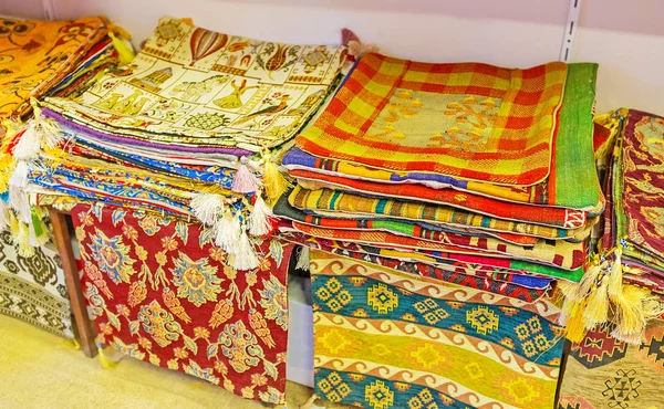 Yastık kılıfı Antalya'da seçin 