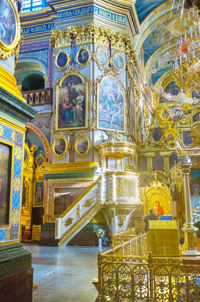 Kutsal Dormition katedral içinde cathedra