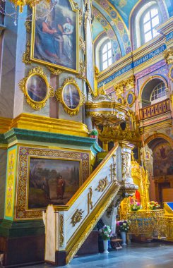 Dormition Katedrali minber