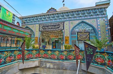 Tehran kapalı çarşı içinde kutsal tapınak