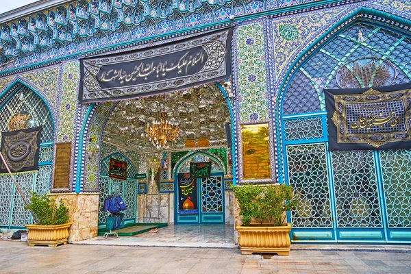 Emamzadeh Zeyd 이란에서 거룩한 신사의 복잡 한 장식 — 스톡 사진