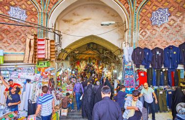 Tahran kapalı çarşı kemerli