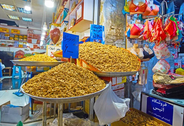 Noix en Téhéran Grand Bazar — Photo