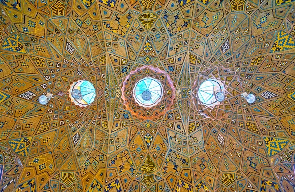 Enjoy the Persian architecture in Tehran Grand Bazaar — Stock Photo, Image