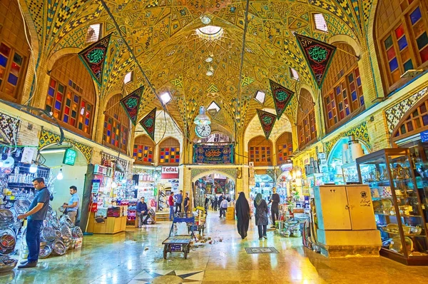 El espléndido patio del Gran Bazar de Teherán — Foto de Stock