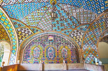 Deruni-e-Karim hani, Gülistan, Tahran'da