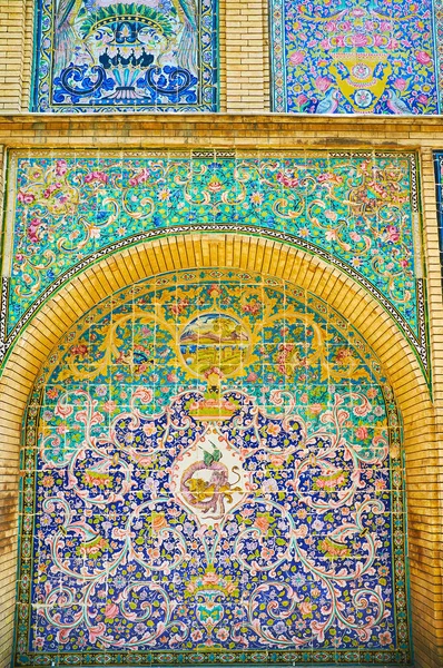 The Persian art of tiled decor, Golestan, Tehran — Stock Photo, Image