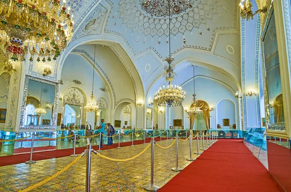 Geniet van Talar-e Salam Hall van Golestan, Teheran — Stockfoto