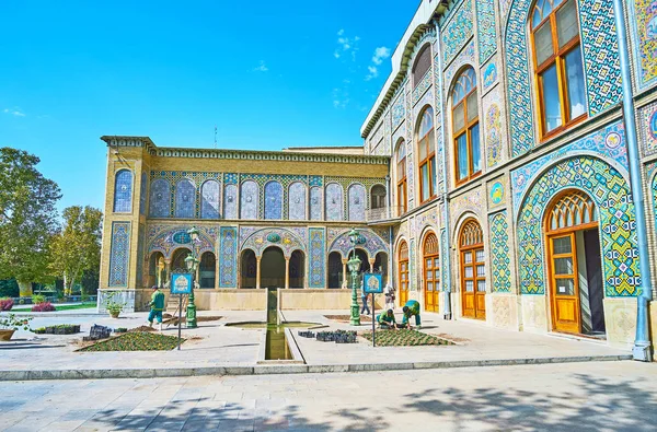 De binnenplaats van het Golestan paleis, Teheran — Stockfoto