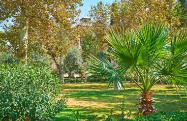 Yeşil bahçe Golestan, Tehran