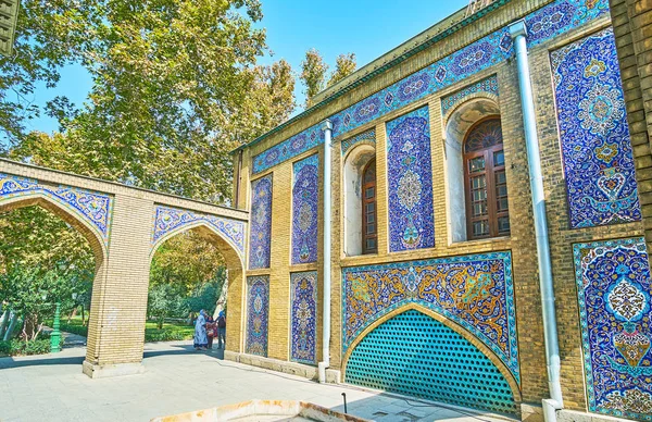 Στην αυλή του Windcatchers κτιρίου του Γκολεστάν, Τεχεράνη — Φωτογραφία Αρχείου