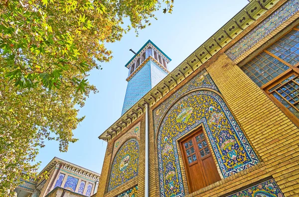 A csempézett szél torony Golestan, Teherán — Stock Fotó