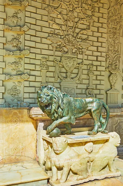 The roaring lion og Golestan, Tehran — Stock Photo, Image